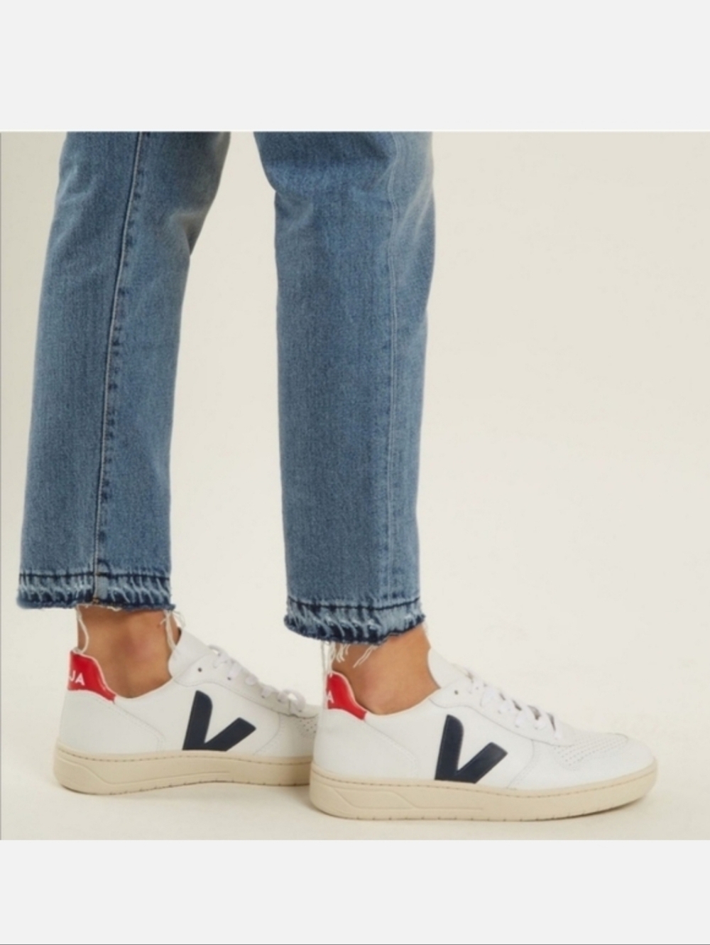 Veja V-10 Sneakers in Colorblock/39/WHITE NAVY RED